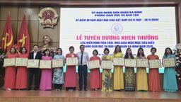 Tiểu học Thủ Lệ đón niềm vui ngày Nhà giáo