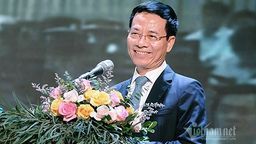 Bộ trưởng Nguyễn Mạnh Hùng nói về chuyển đổi số giáo dục