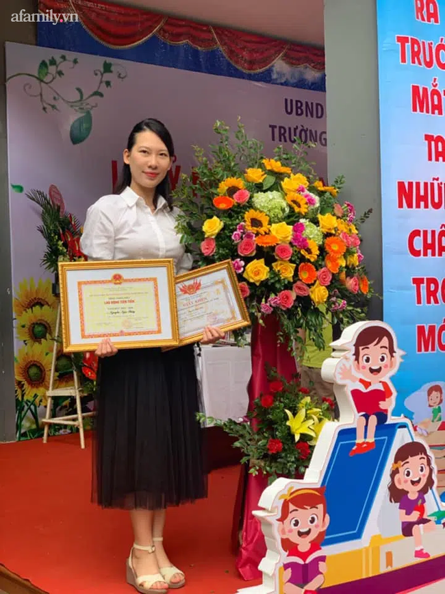 Cô giáo tiểu học chia sẻ bí quyết cực hay giúp cha mẹ dạy chữ cho con 4-5 tuổi, sau 2 tuần nhớ hết bảng chữ cái và dấu thanh