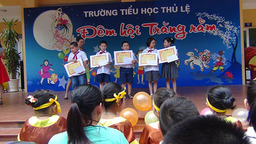 Sinh hoạt dưới cờ lớp 5A + 5B