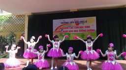 Sinh hoạt dưới cờ lớp 2A + 2B