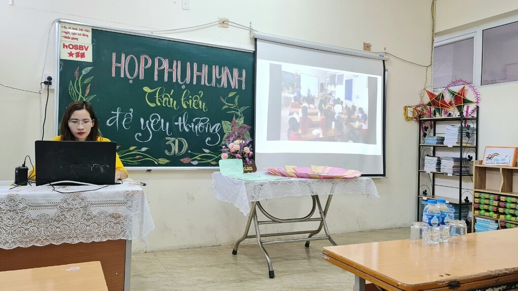 Những dấu ấn trong buổi gặp mặt cha mẹ học sinh đầu năm của khối 3 – trường Tiểu học Thủ Lệ