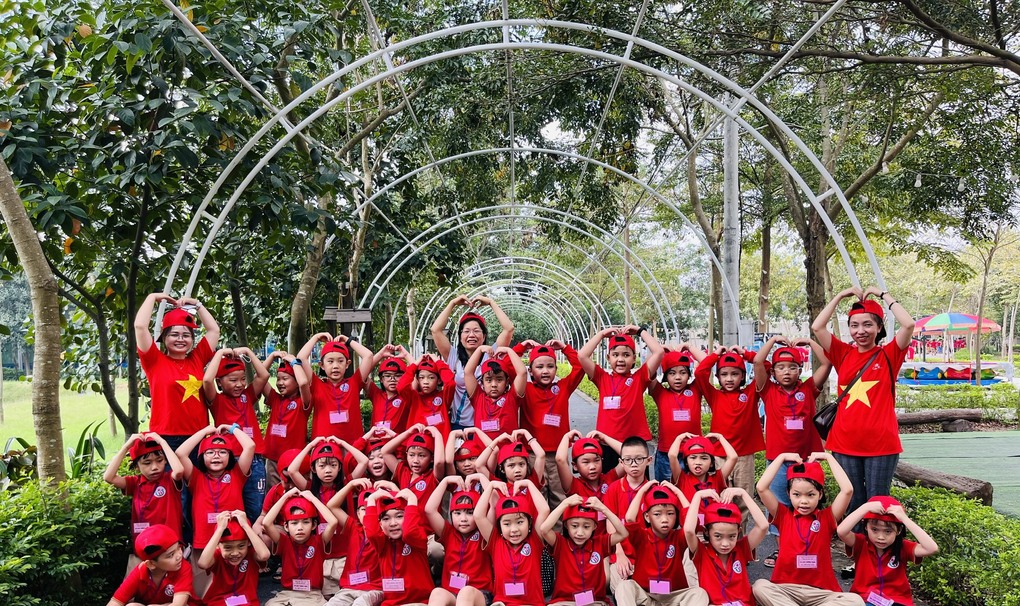 Chuyến đi tham quan dã ngoại bổ ích của học sinh khối 2 Trường Tiểu học Thủ Lệ - Năm học  2022-2023