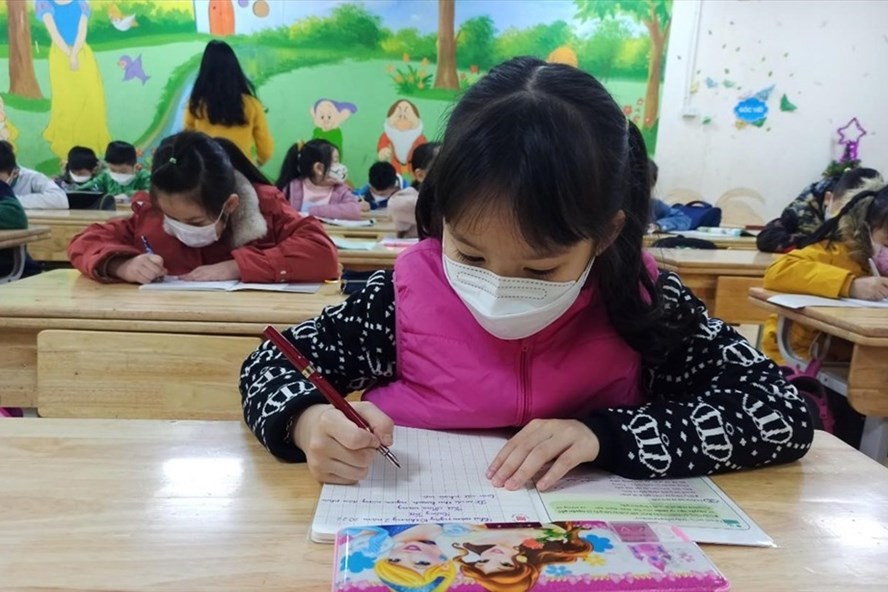 Học sinh lớp 1 đến 6 của 12 quận nội thành Hà Nội đến trường từ ngày 21/2