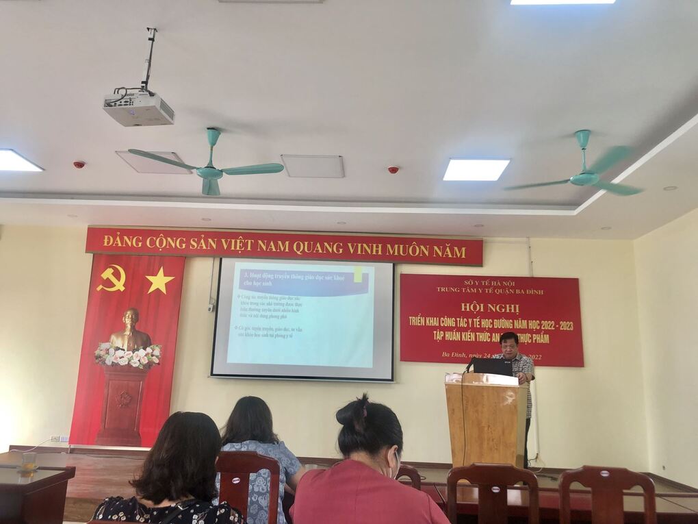 Trường Tiểu học Thủ Lệ tham dự Hội nghị triển khai về công tác y tế học đường năm 2022-2023 và Tập huấn kiến thức về an toàn thực phẩm trong trường học