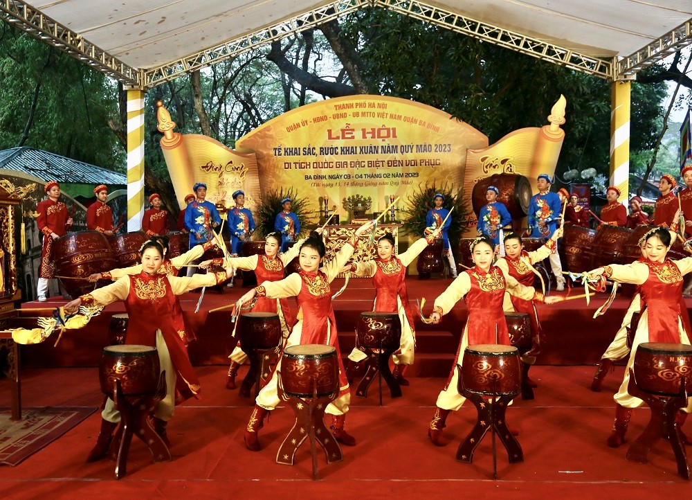 Trường Tiểu học Thủ Lệ vinh dự tham gia Lễ hội “Tế khai sắc, Rước khai xuân” năm 2023 tại đền Voi Phục