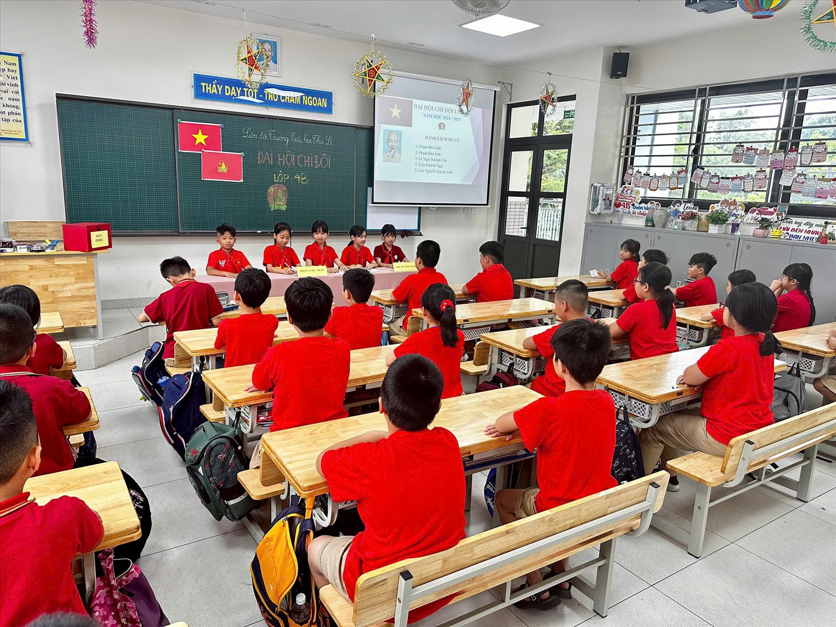 Đại hội chi đội của chi đội 4B thành công tốt đẹp