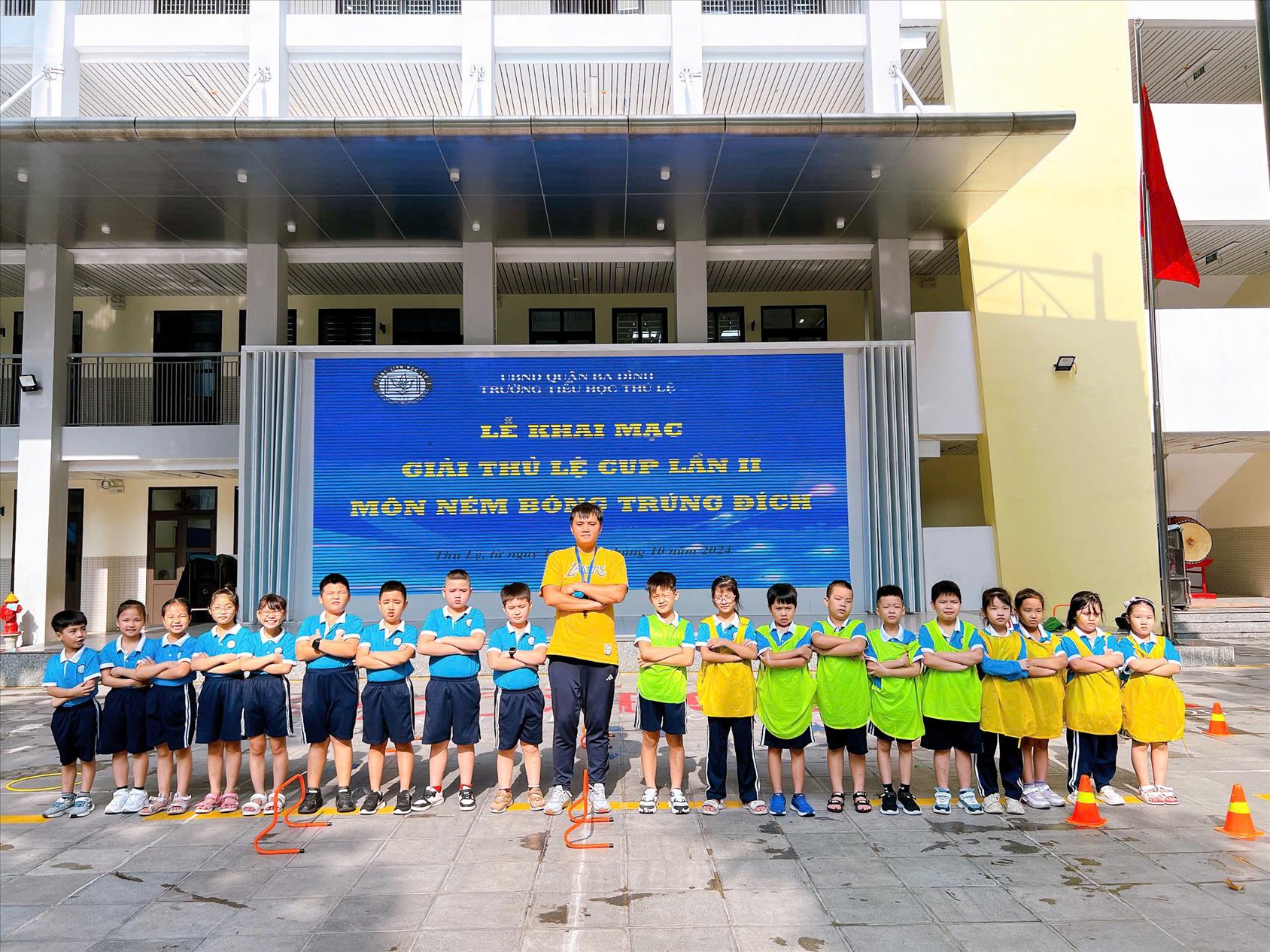 Giải thi đấu bóng rổ đầy hào hứng của các con học sinh khối 2 trường tiểu học Thủ Lệ