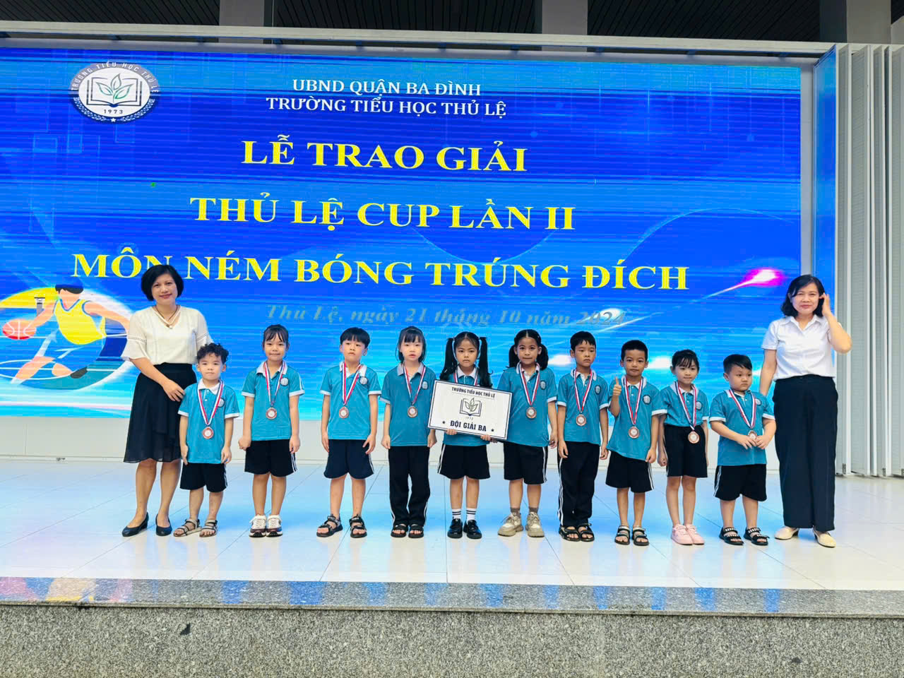 Học sinh lớp 1C vô cùng hào hứng tham gia Thủ Lệ Cup lần II!