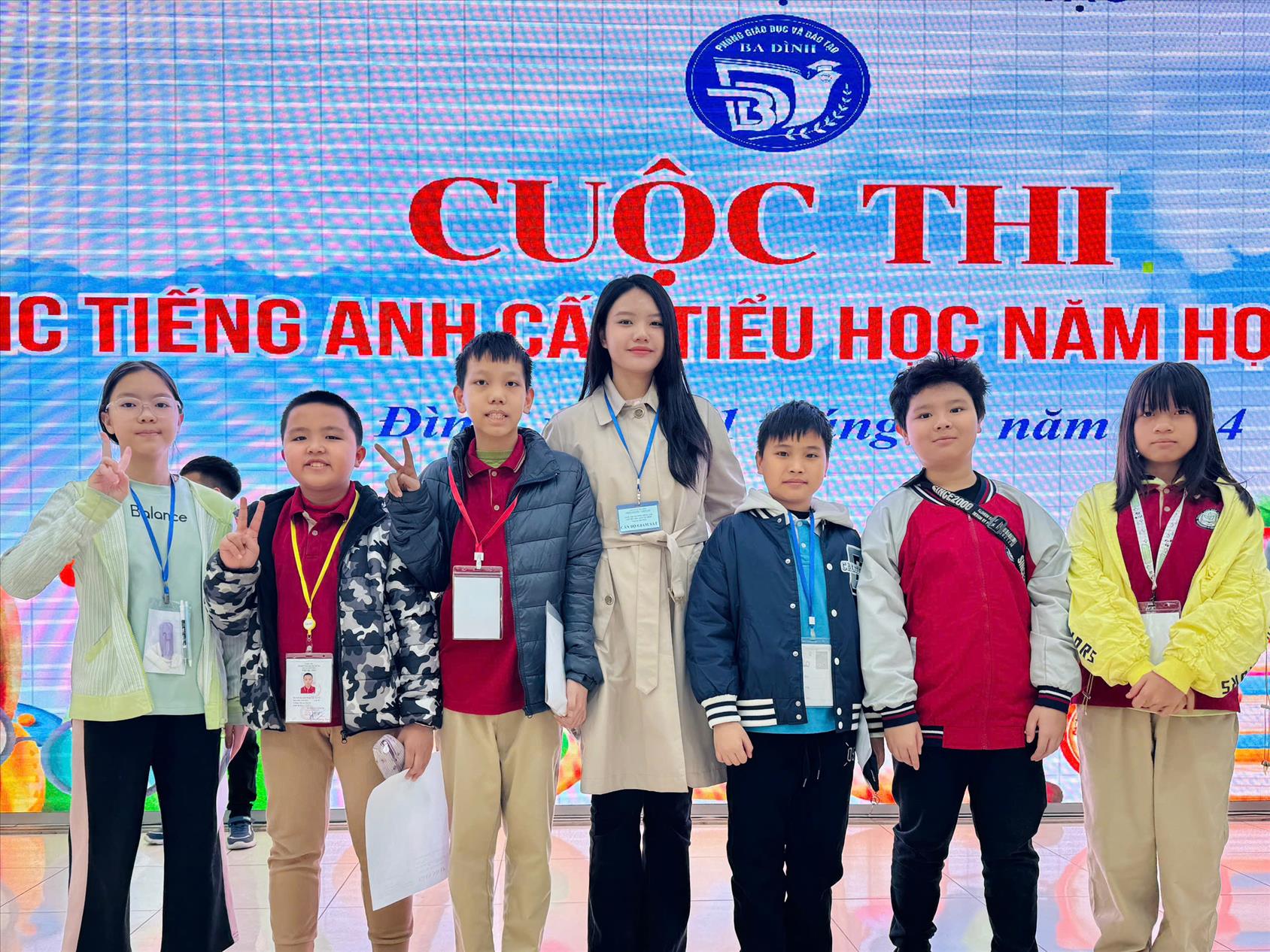 Học sinh khối 5 trường Tiểu học Thủ Lệ hào hứng tham gia thi Olympic Tiếng Anh cấp Quận năm học 2024-2025.
