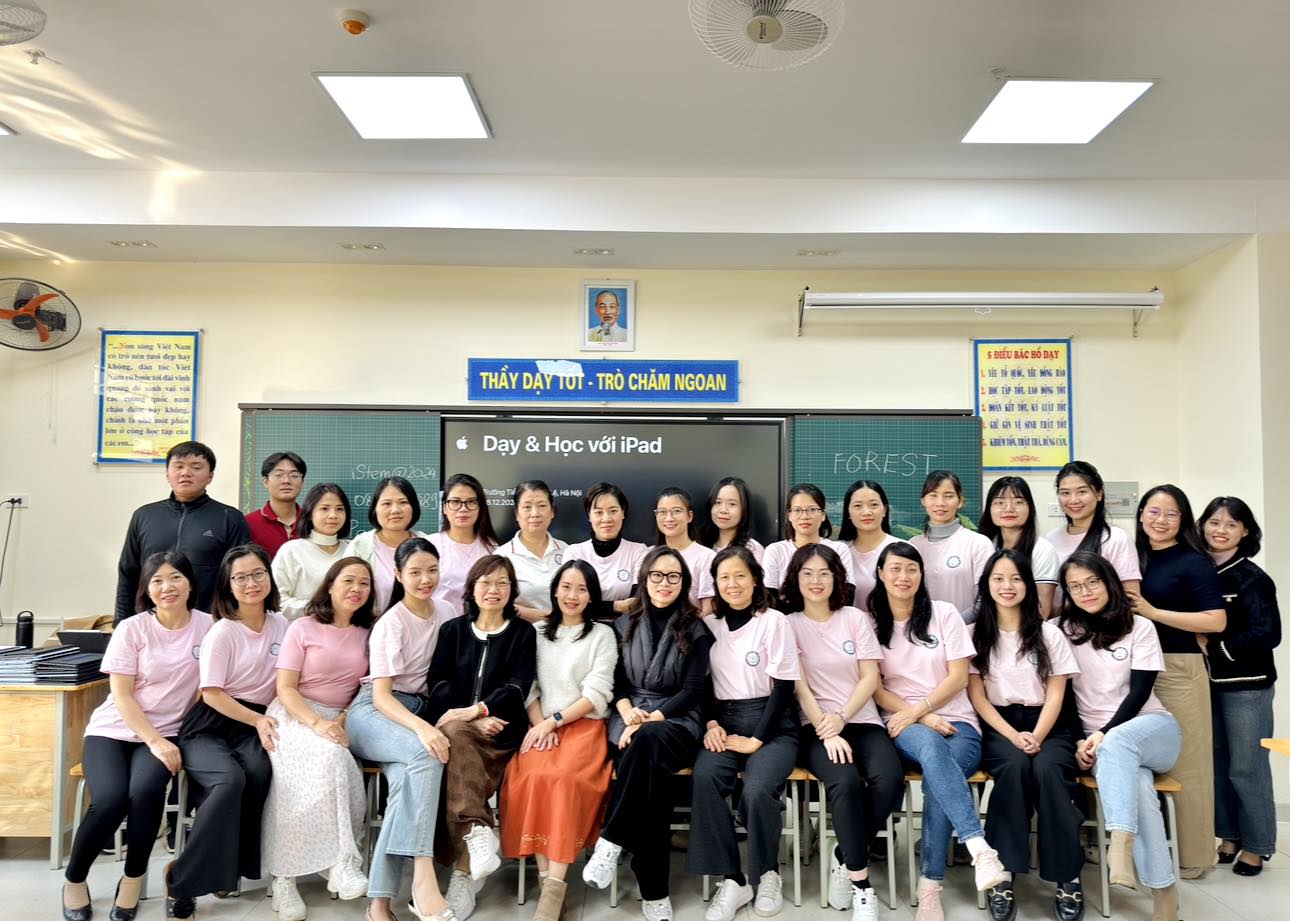 Giáo viên trường Tiểu học Thủ Lệ tăng cường tập huấn "Dạy và học với iPad" cùng chuyên gia phát triển chuyên môn của Apple