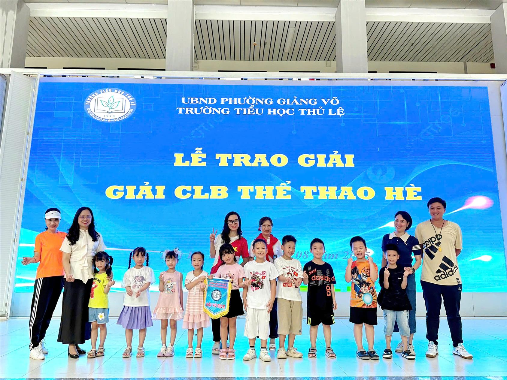 CLB Thể dục Thể thao trường Tiểu học Thủ Lệ chào mừng kỷ niệm 80 năm Quốc khánh 2/9