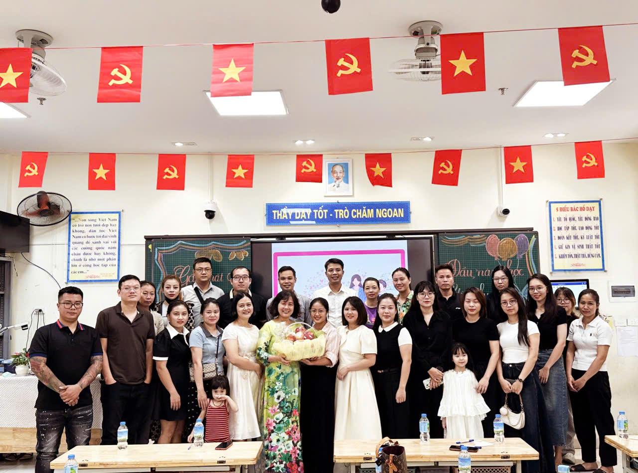 Chia sẻ - Kết nối yêu thương trong buổi gặp mặt cha mẹ học sinh đầu năm học của lớp 1B trường Tiểu học Thủ Lệ