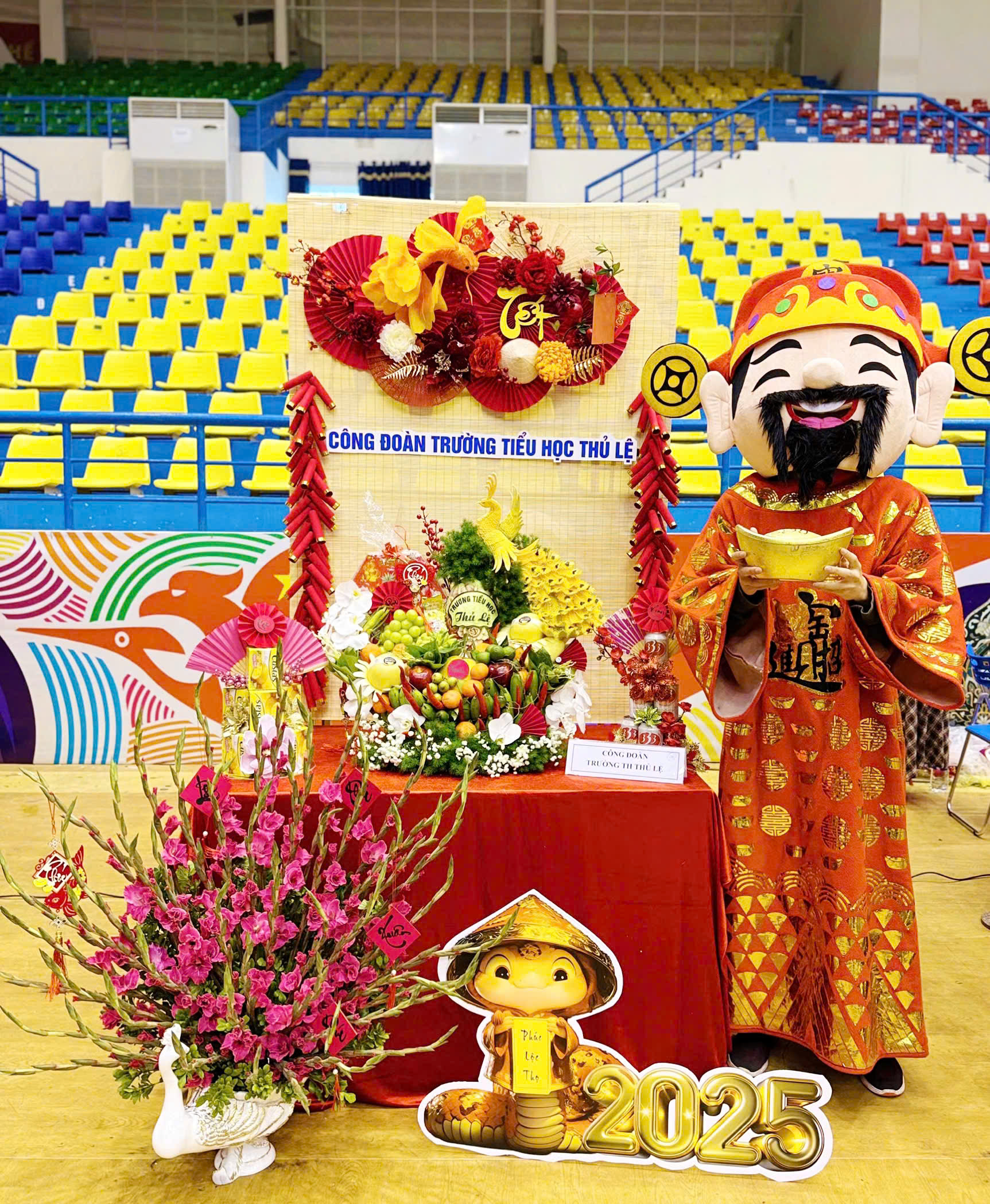 Công đoàn trường Tiểu học Thủ Lệ đạt giải Đặc biệt trong hội thi "Gói Bánh Chưng, Bày Mâm Cỗ ngày Tết, Mâm Quả ngày Tết" chương trình “Tết sum vầy – Xuân ơn Đảng” năm 2025