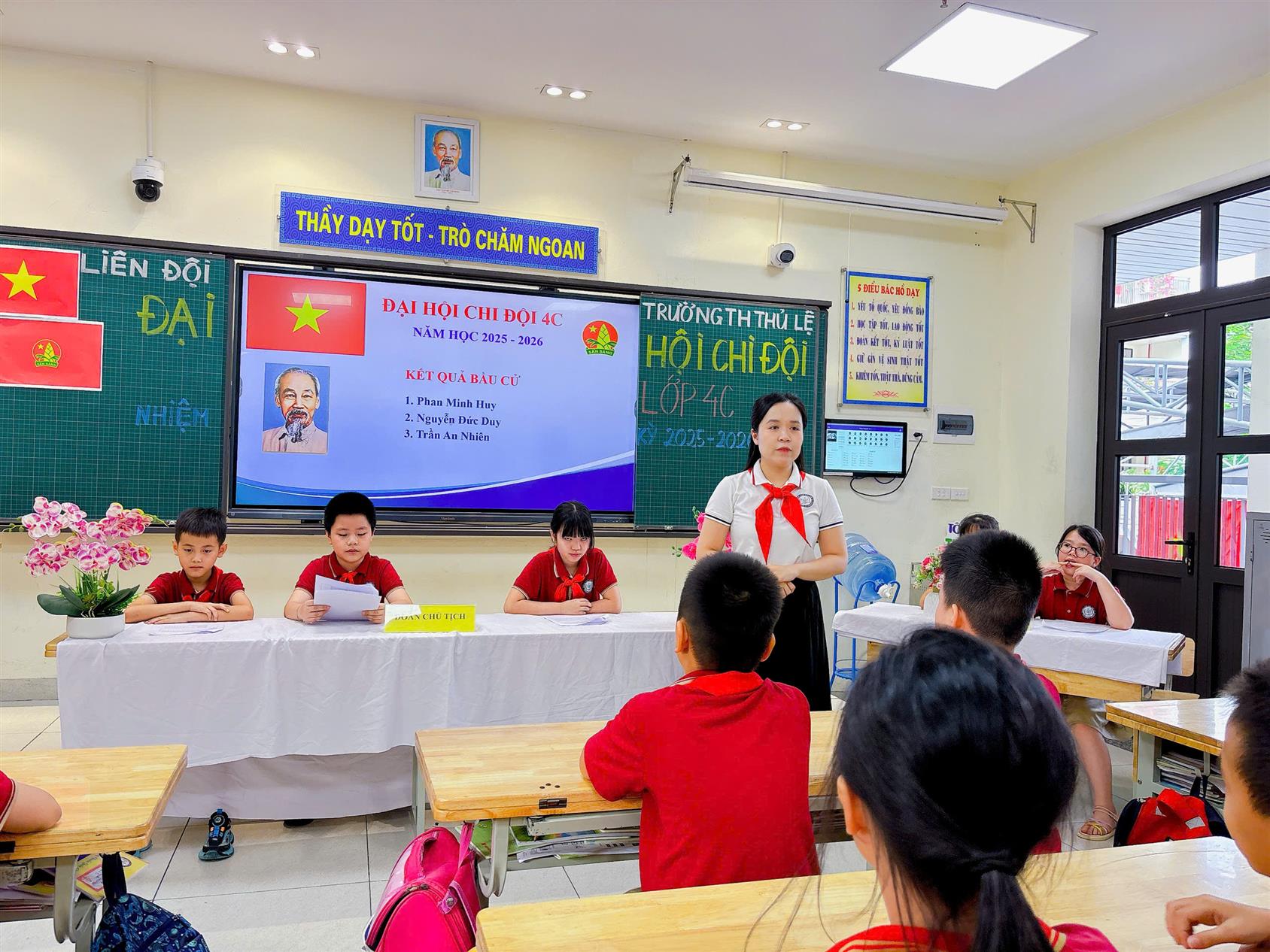 Các Chi đội lớp khối 4, 5 - Liên đội trường Tiểu học Thủ Lệ tổ chức thành công Đại hội nhiệm kỳ năm học 2025 – 2026.