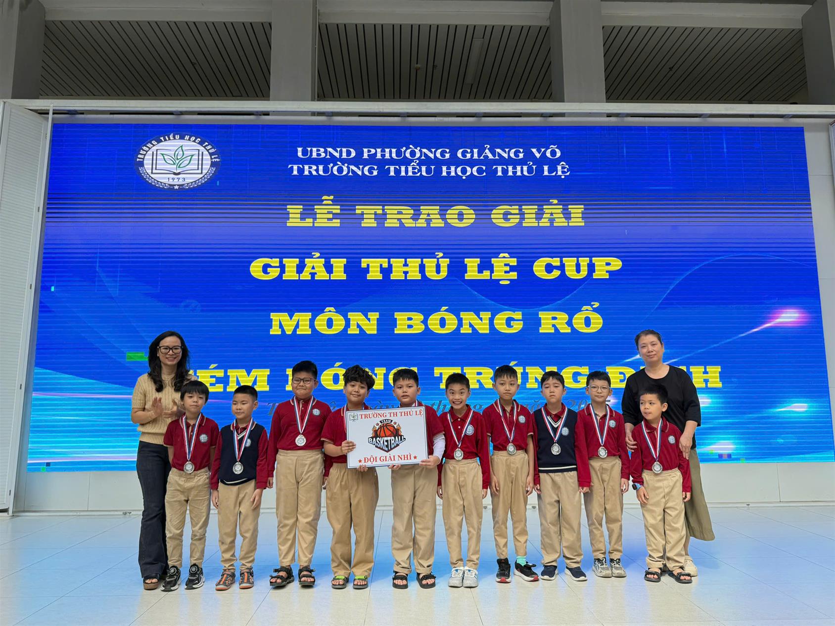 🎉 TIN VUI TỪ GIẢI BÓNG RỔ KHỐI 3 – TRƯỜNG TIỂU HỌC THỦ LỆ! 🏀