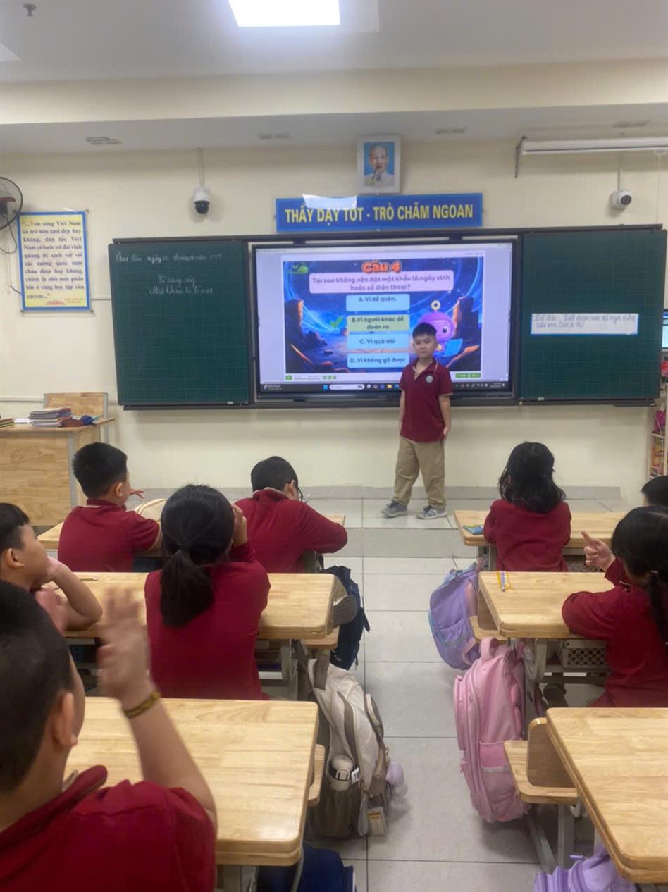 Lớp 3D học kĩ năng sống với chủ đề: Nhận diện các hình thức lừa đảo