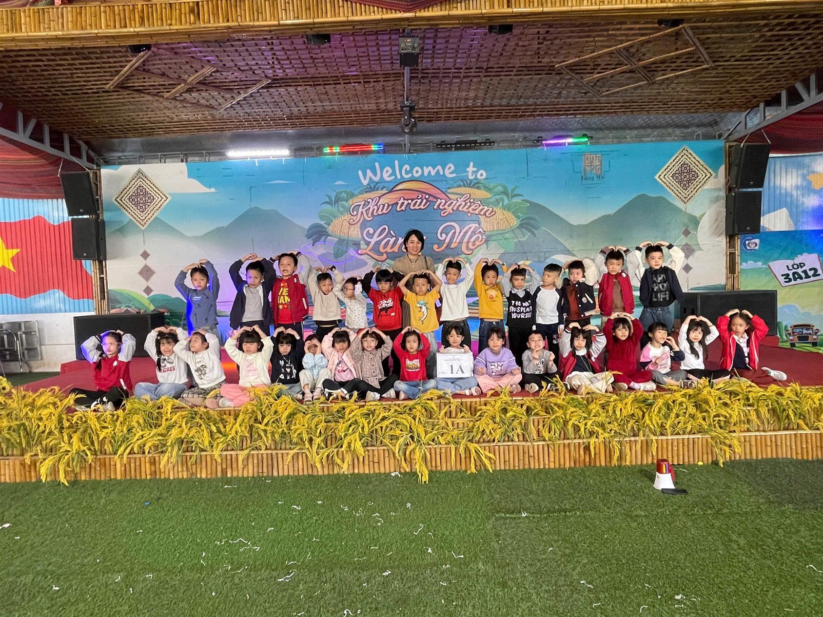 Một ngày trải nghiệm thú vị của học sinh khối 1 trường Tiểu học Thủ Lệ tại khu trải nghiệm giáo dục Làng Mô