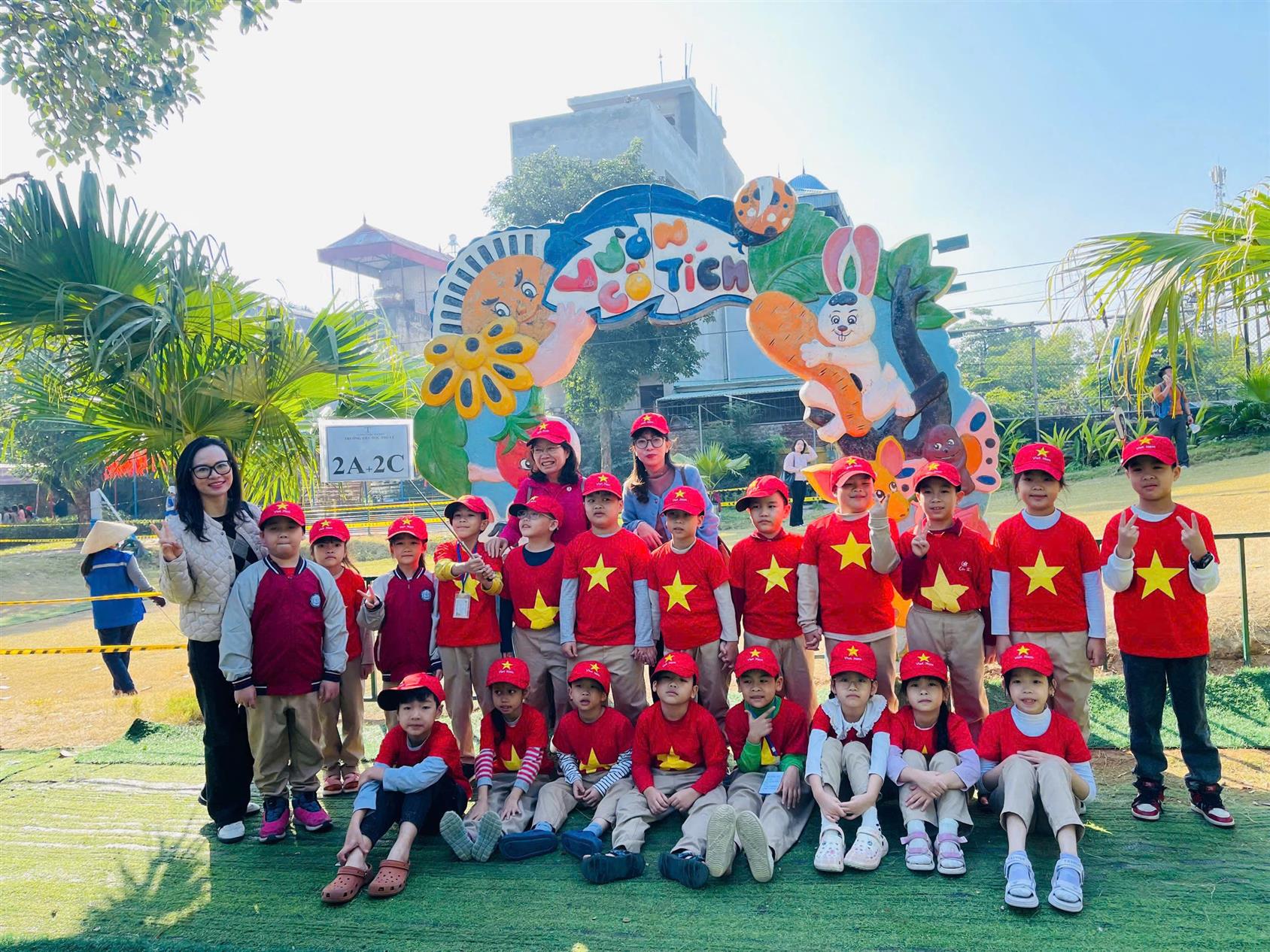 Chuyến tham quan trải nghiệm – Hành trình đáng nhớ của học sinh khối 2 Trường Tiểu học Thủ Lệ