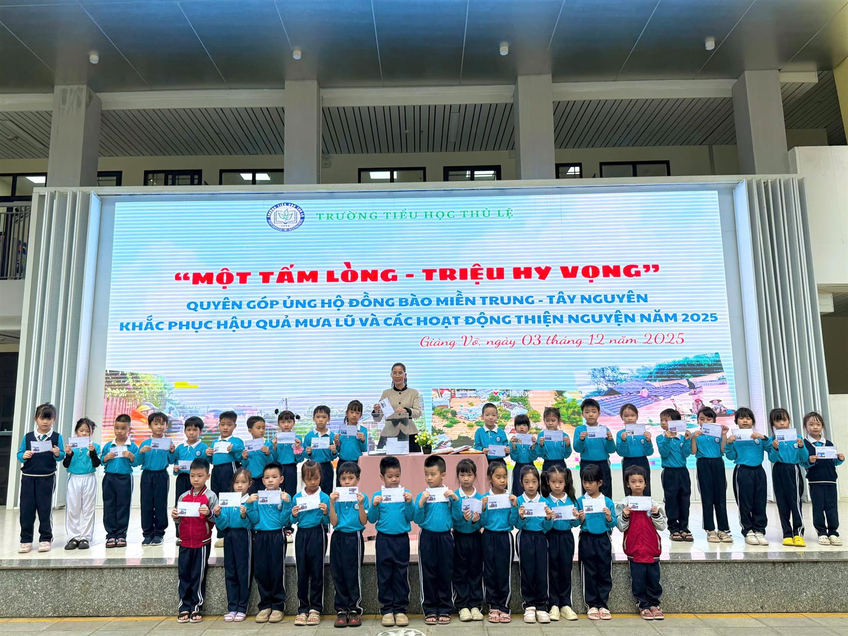 Học sinh lớp 1C gửi yêu thương về miền Trung – Tây Nguyên sau mưa lũ