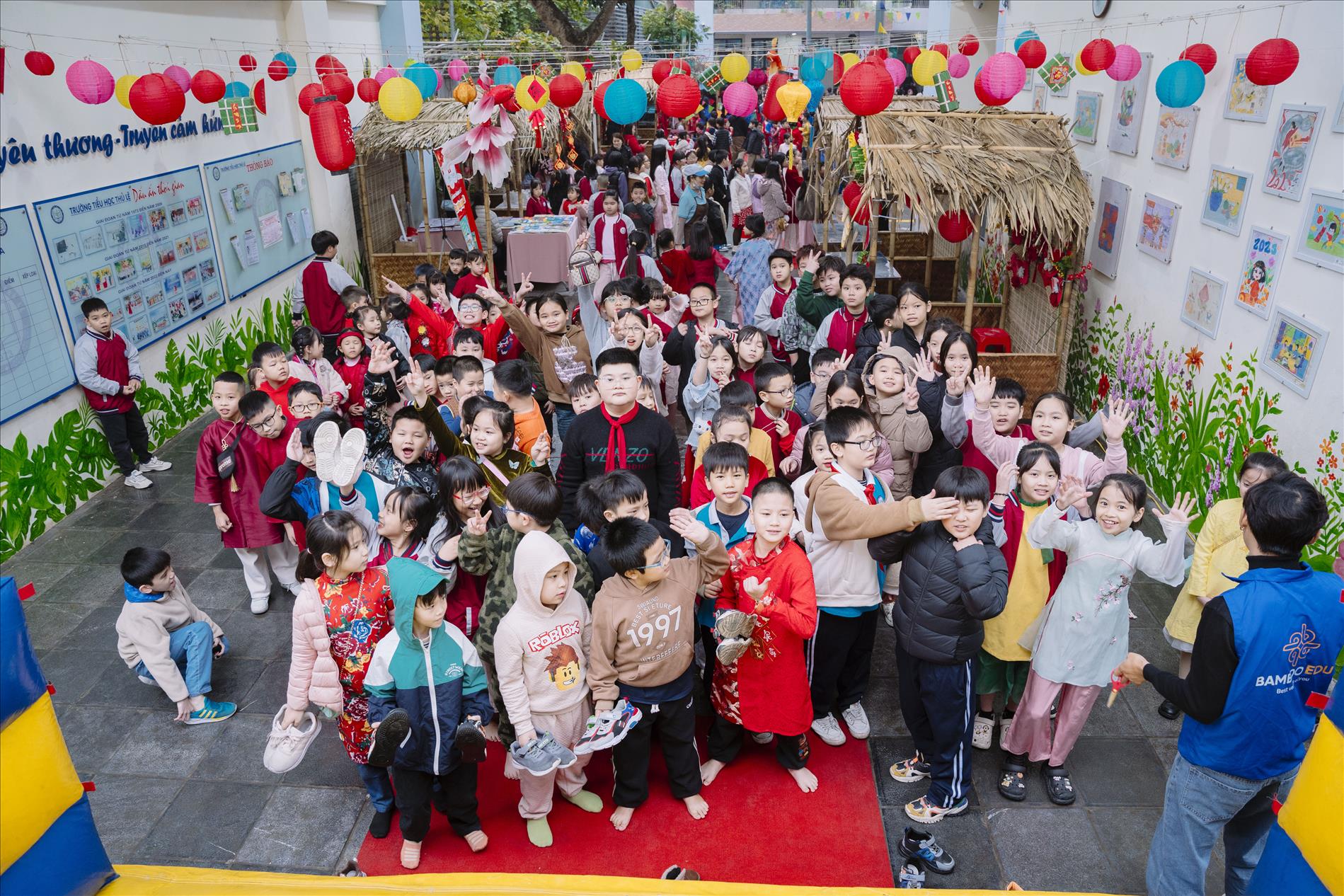 Học sinh khối 5 tưng bừng tham gia Lễ hội Xuân 2025