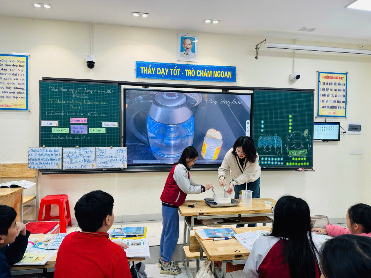 Tiết hội giảng môn Khoa học đầy sôi động cùng cô và trò lớp 5A