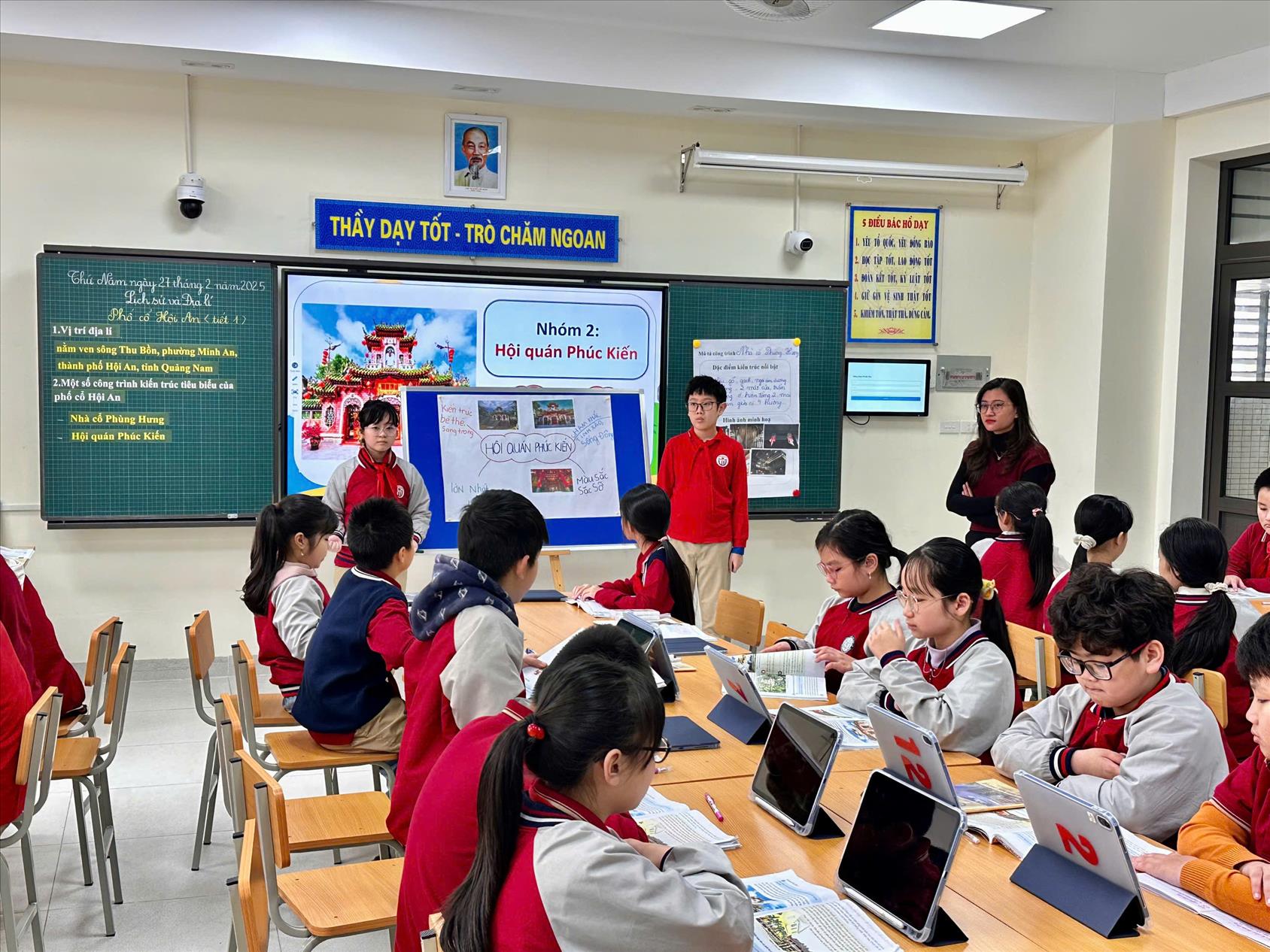 Giáo viên Khối 4 tưng bừng tham gia Hội giảng mùa xuân năm học 2024-2025