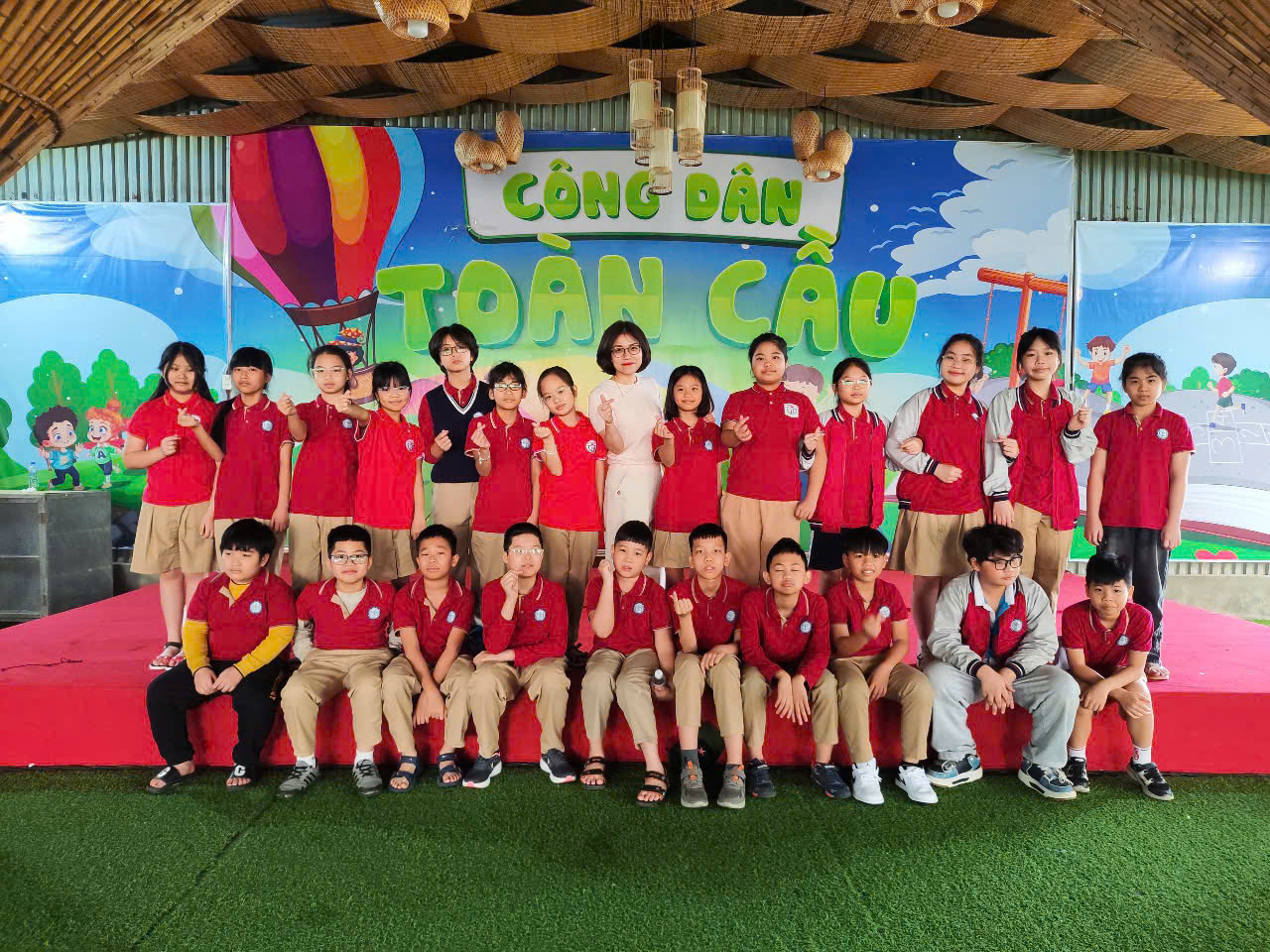 Hoạt động trải nghiệm tại trang trại giáo dục Hải Đăng của lớp 5D