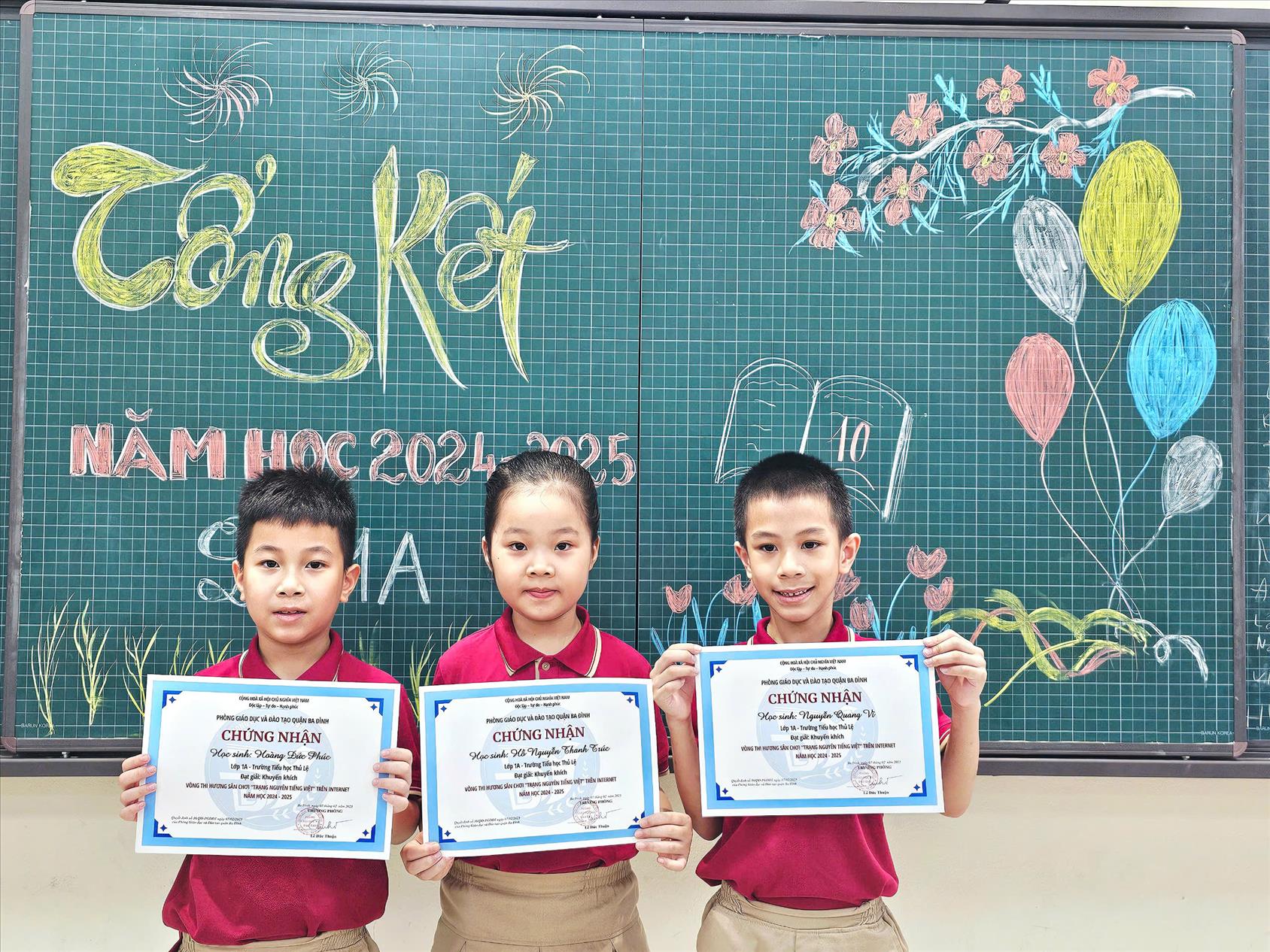 Tự hào với những thành tích đạt được trong các cuộc thi cấp quận và thành phố của các bạn học sinh lớp 1A.