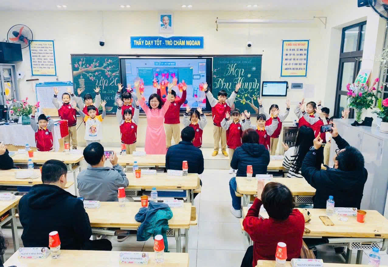 Họp phụ huynh HKI năm học 2024-2025