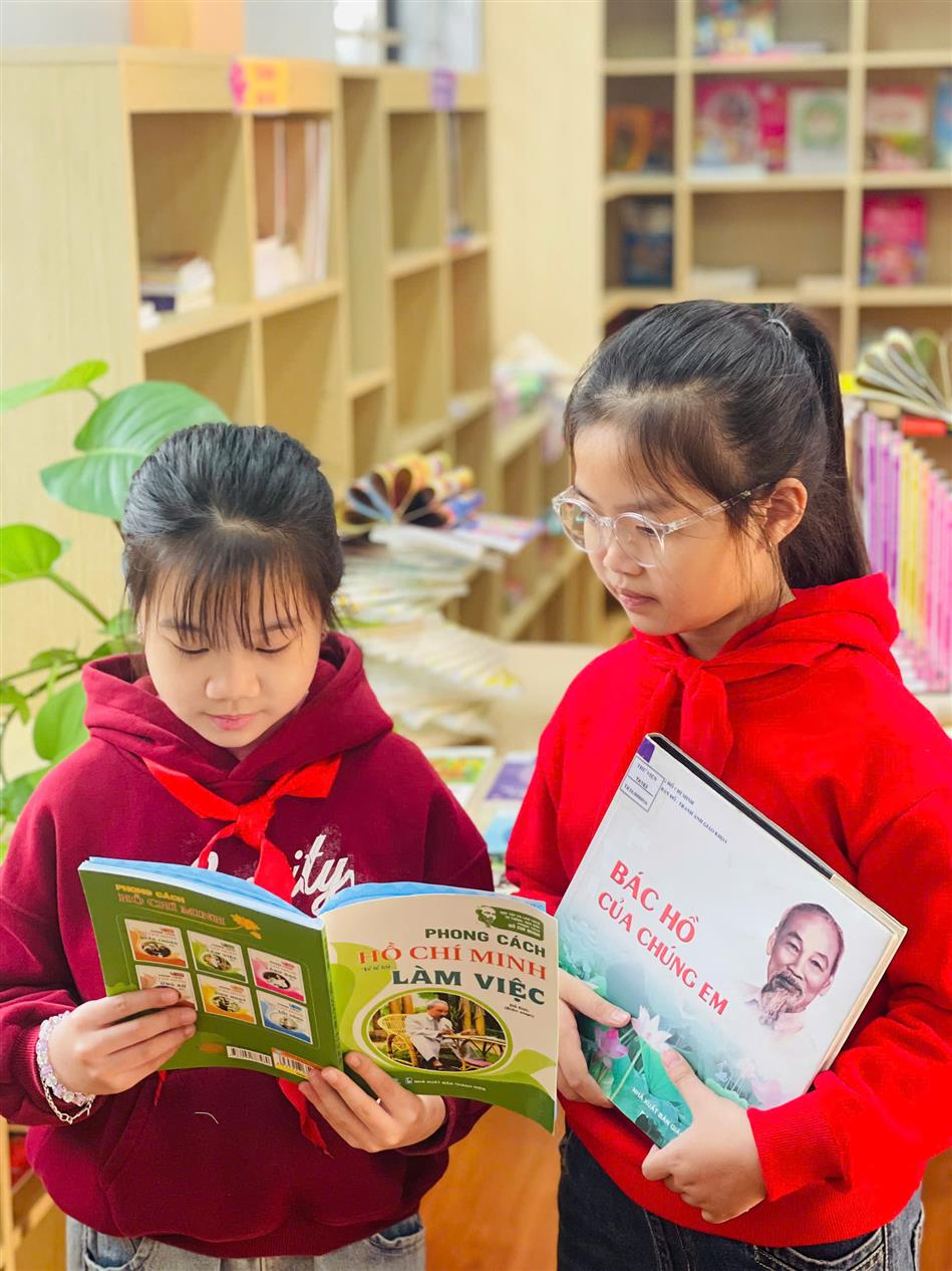 📚 Tiết đọc Thư viện – tìm hiểu, nuôi dưỡng tình yêu và sự kính trọng với Bác Hồ 📚