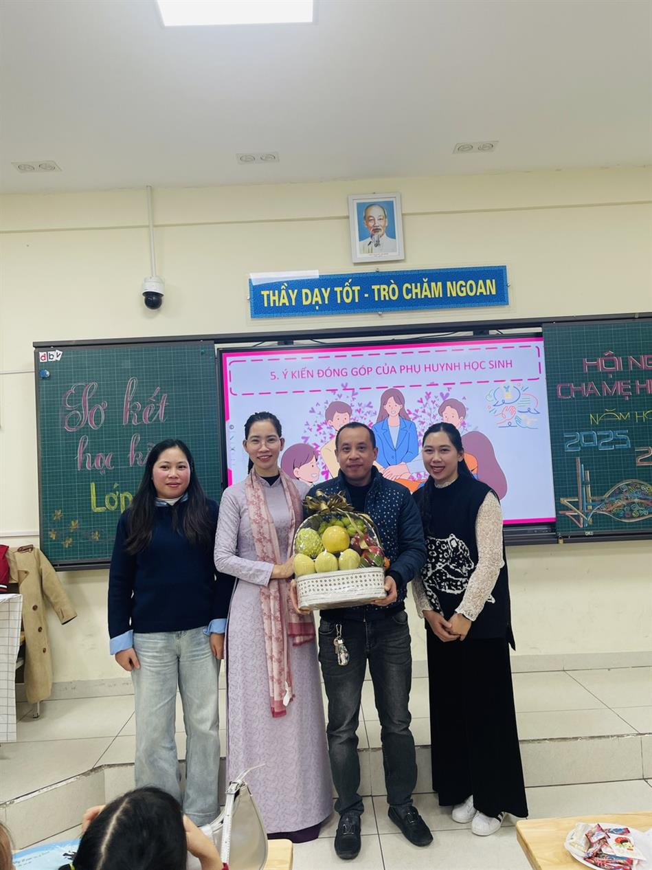 Ấm áp – gắn kết – yêu thương. Họp phụ huynh cuối học kì I – lớp 1C