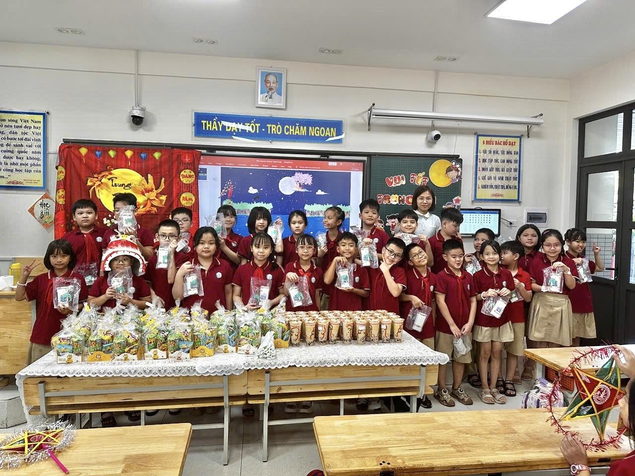 Cùng nhìn lại chặng đường suốt 1 học kì vừa qua của học sinh lớp 5D