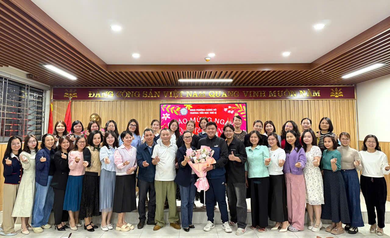 🌸 RỰC RỠ SẮC HOA VÀ ĐONG ĐẦY YÊU THƯƠNG TẠI TIỂU HỌC THỦ LỆ 🌸