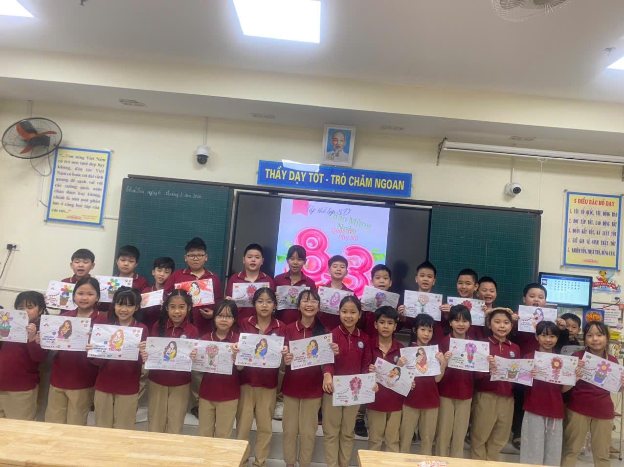 SẮC MÀU YÊU THƯƠNG – HỌC SINH LỚP 3D VẼ TRANH TẶNG MẸ, TẶNG BÀ NHÂN NGÀY 8/3