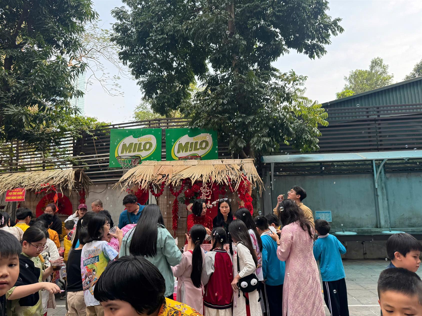 Lớp 2C háo hức, vui tươi trong Lễ hội xuân