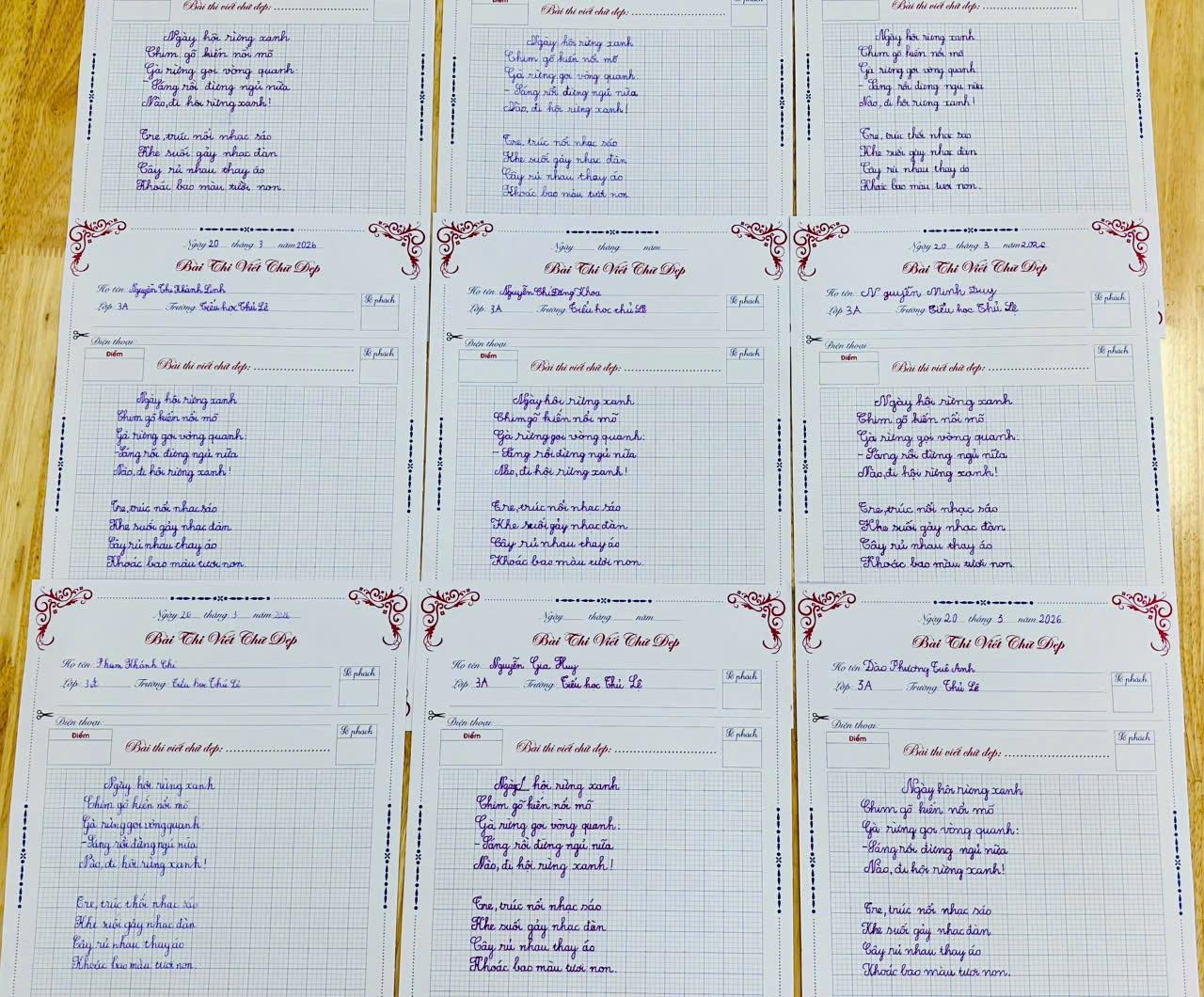 Học sinh lớp 3A tham gia cuộc thi sơ loại Luyện viết chữ đẹp hưởng ứng Ngày sách và Văn hoá đọc Việt Nam