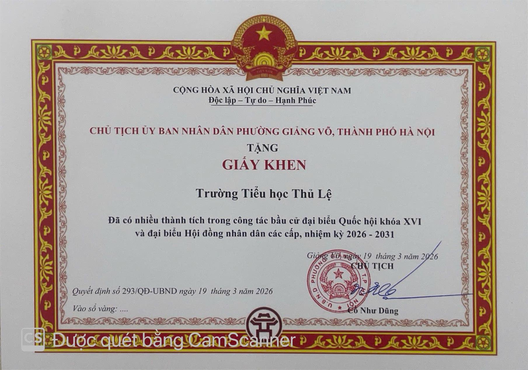 Trường Tiểu học Thủ Lệ vinh dự nhận Giấy khen trong công tác bầu cử.