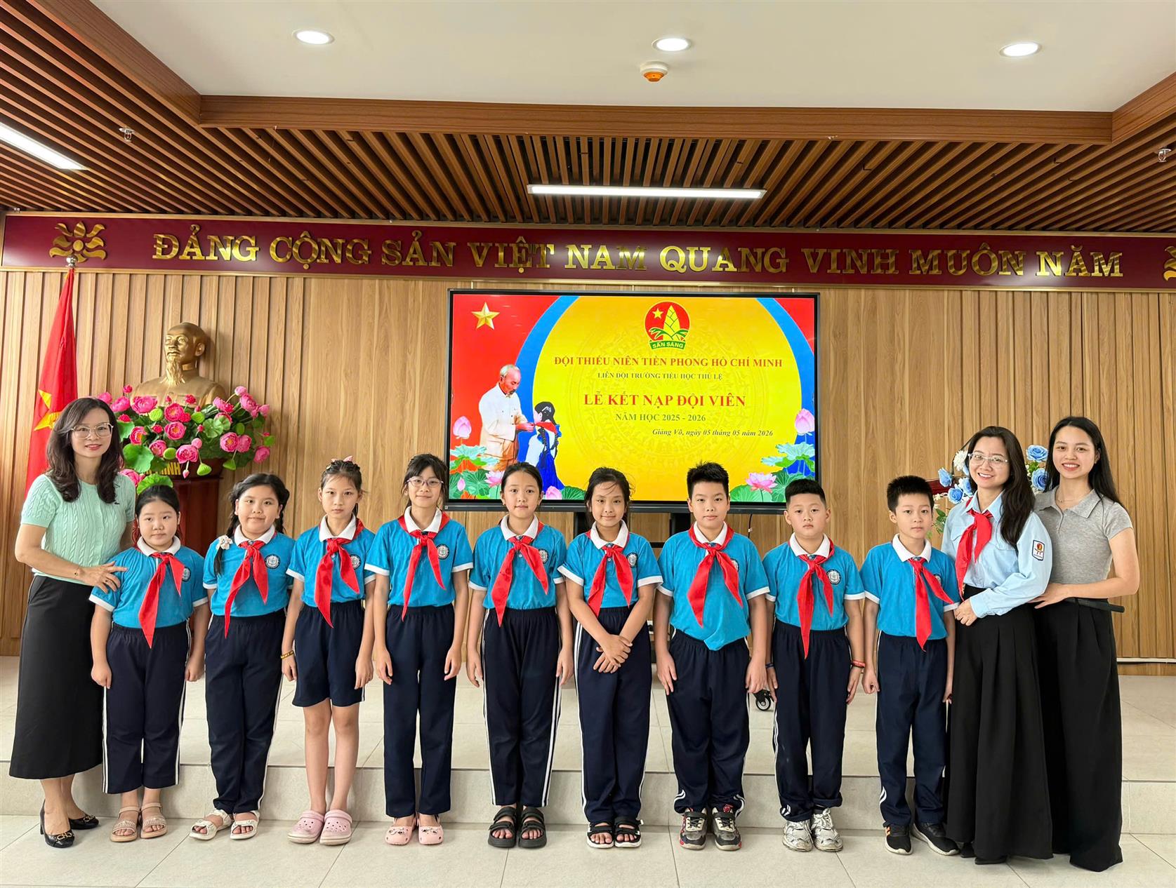 Tân Đội viên lớp 3B – Tự hào khăn quàng đỏ thắm