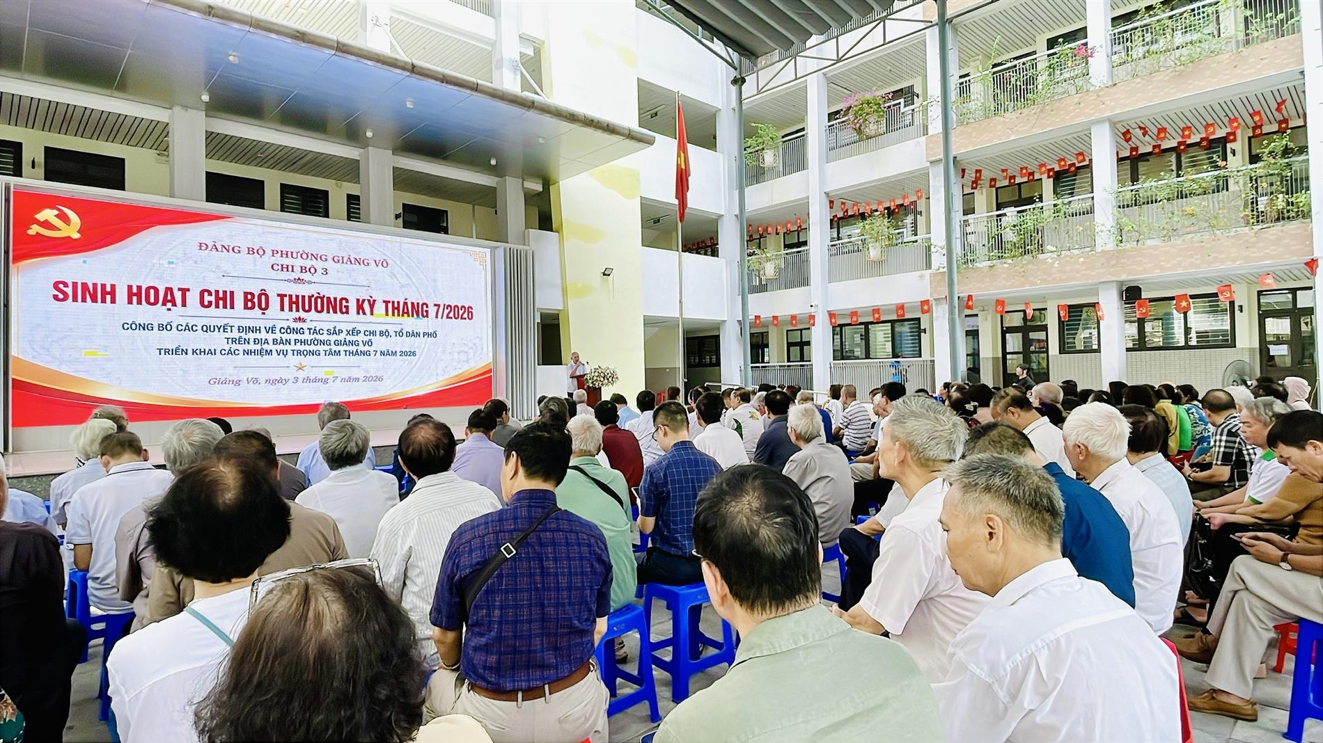 Trường Tiểu học Thủ Lệ chuẩn bị chu đáo cơ sở vật chất phục vụ sinh hoạt Chi bộ thường kỳ tháng 7/2026.
