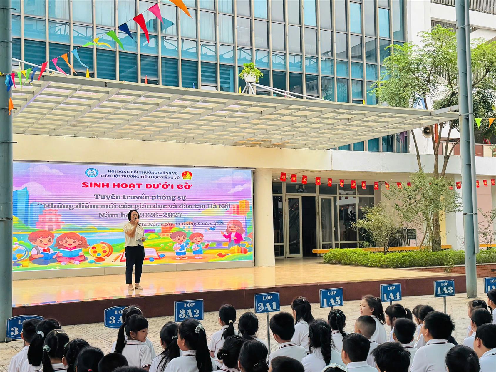 Sẵn sàng cho một năm học mới: Thi đua – Tự quản – Chủ động.