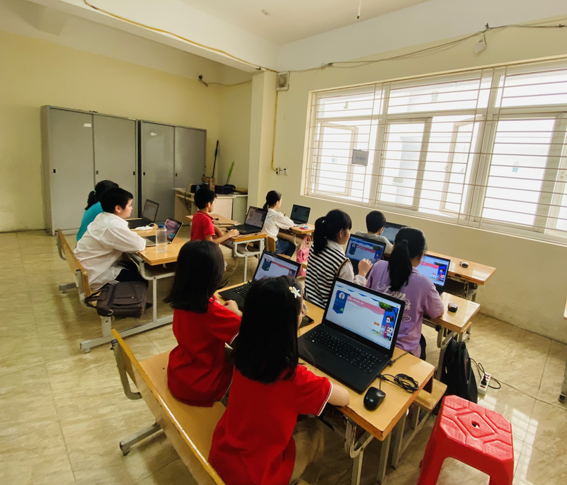 C:\Users\Nguyen Thuy\Desktop\2.jpg