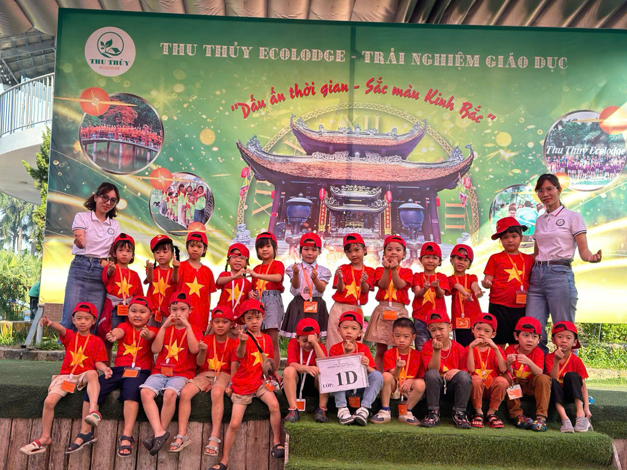 A group of children posing for a photo

Description automatically generated