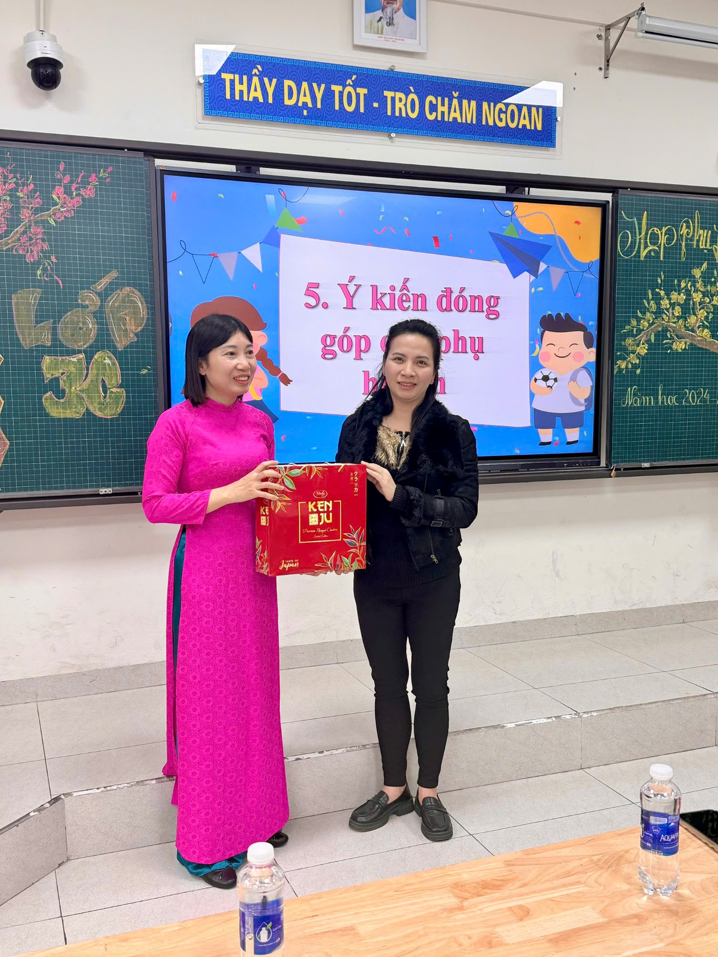 C:\Users\Administrator\Desktop\ảnh 4.jpg