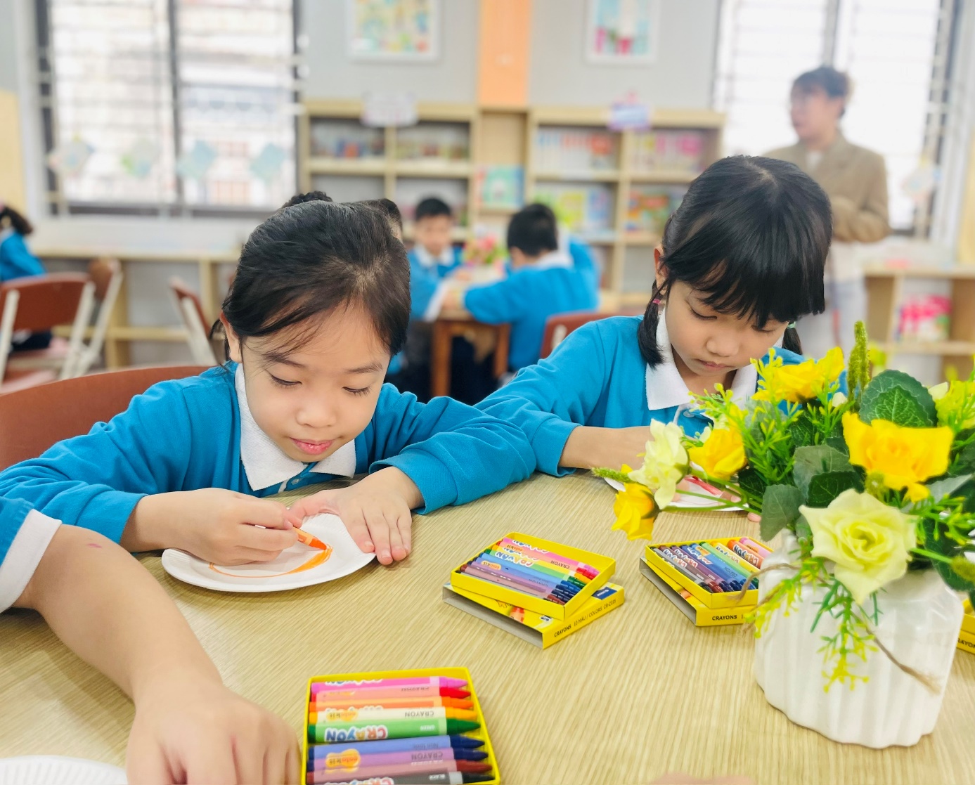 E:\Nhung VP\NĂM HỌC 2025-2026\Thư viện\Bài truyền thông\tô màu k2.jpg