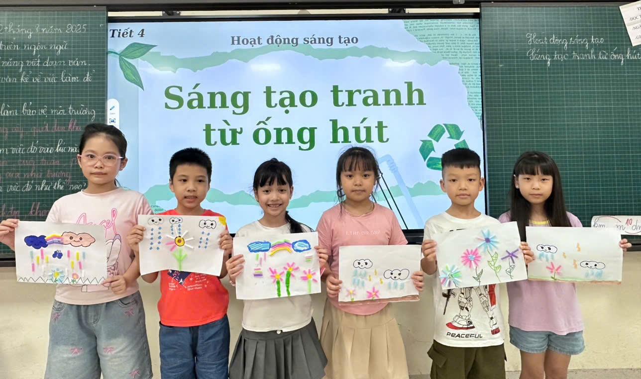 A group of children holding up paper
AI-generated content may be incorrect.