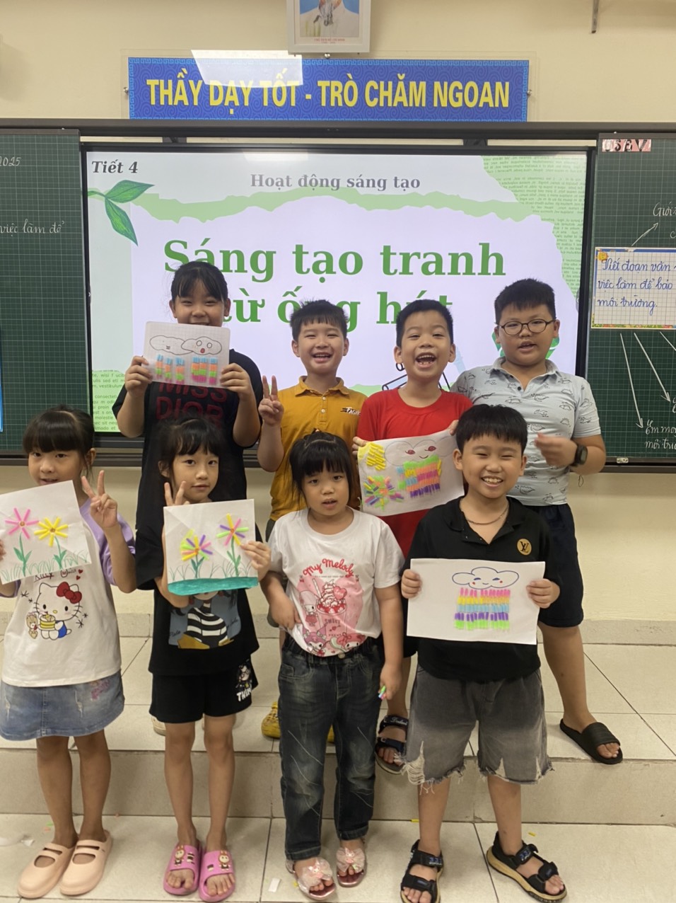 C:\Users\Administrator\Desktop\tranh ống hút nhựa 1.jpg