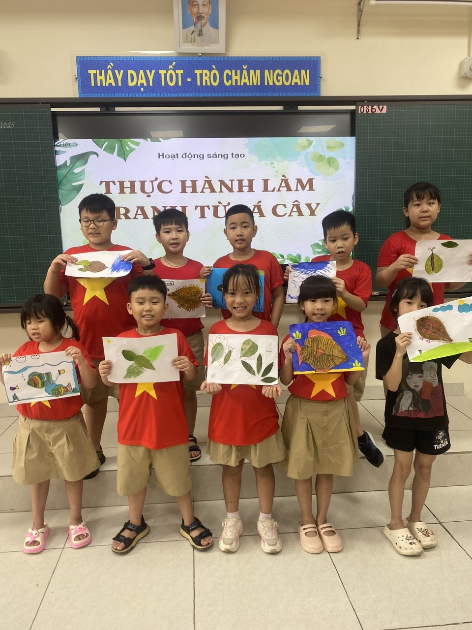 C:\Users\Administrator\Desktop\lá cây 2.jpg