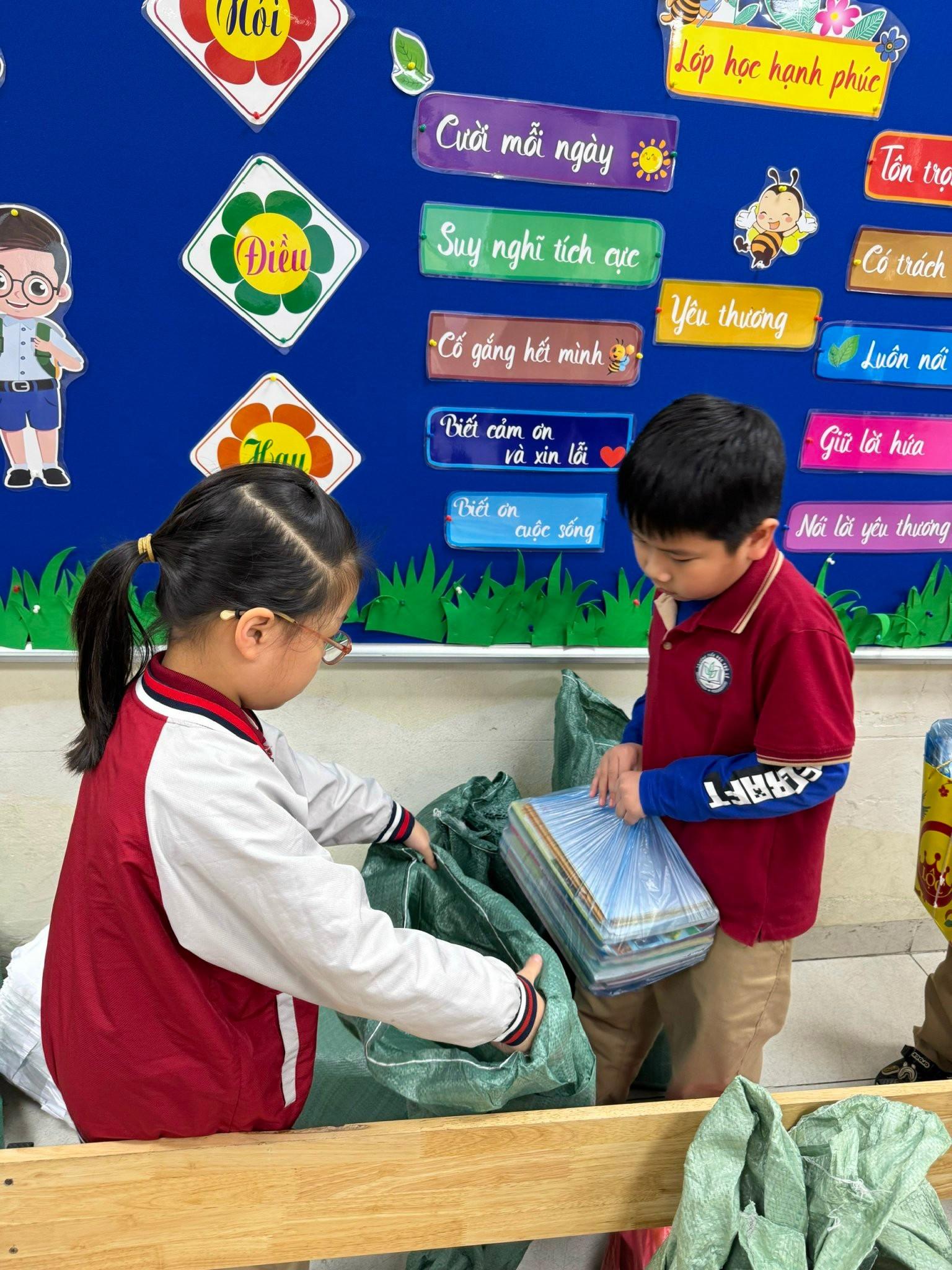 A child and child in a classroom

AI-generated content may be incorrect.