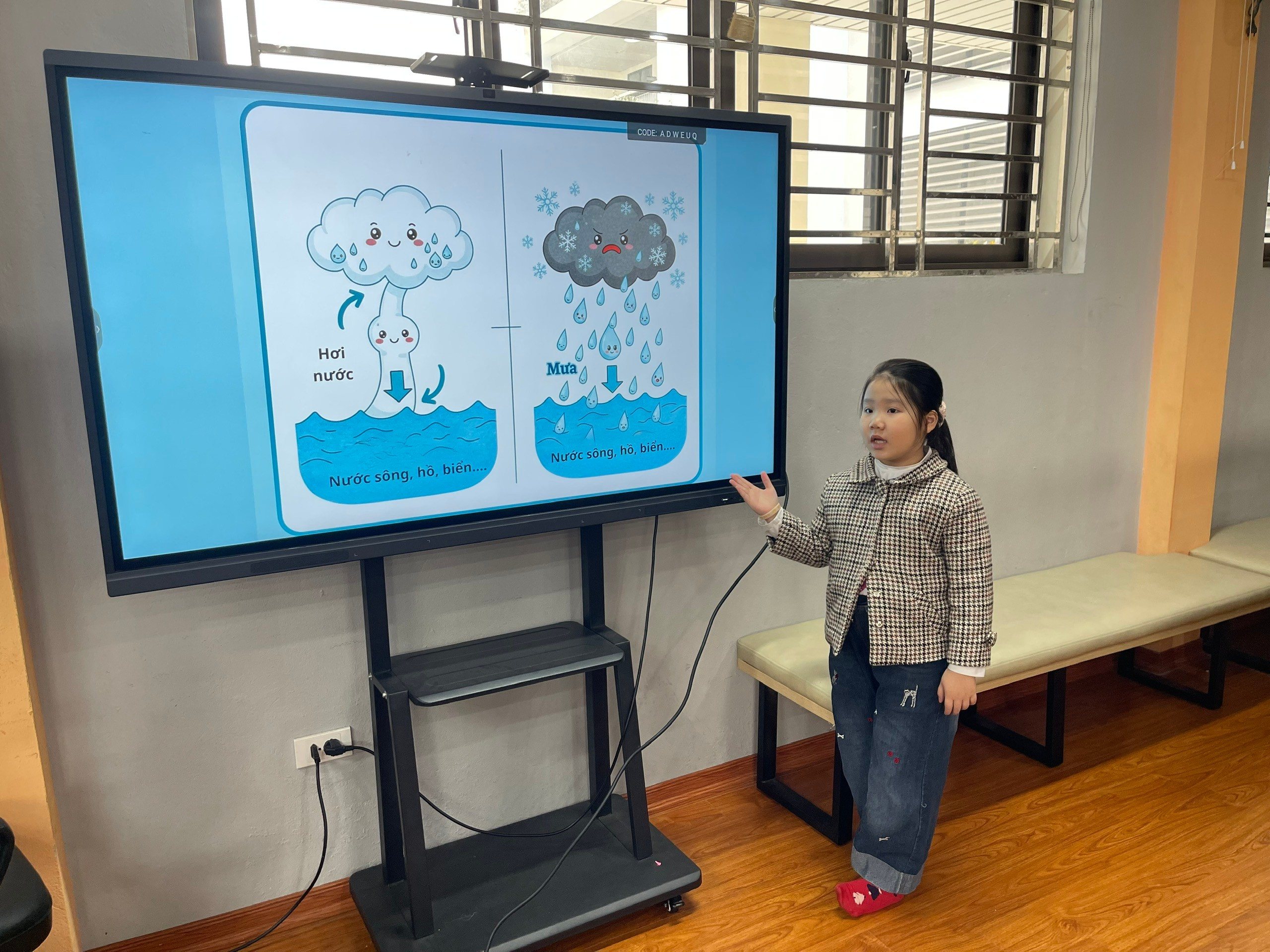 A child standing in front of a screen

AI-generated content may be incorrect.